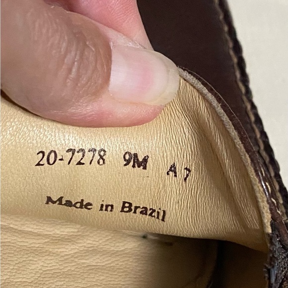 Johnston & Murphy Brown Leather Mens Slip On Loafers in Size 9. - Picture 4 of 9